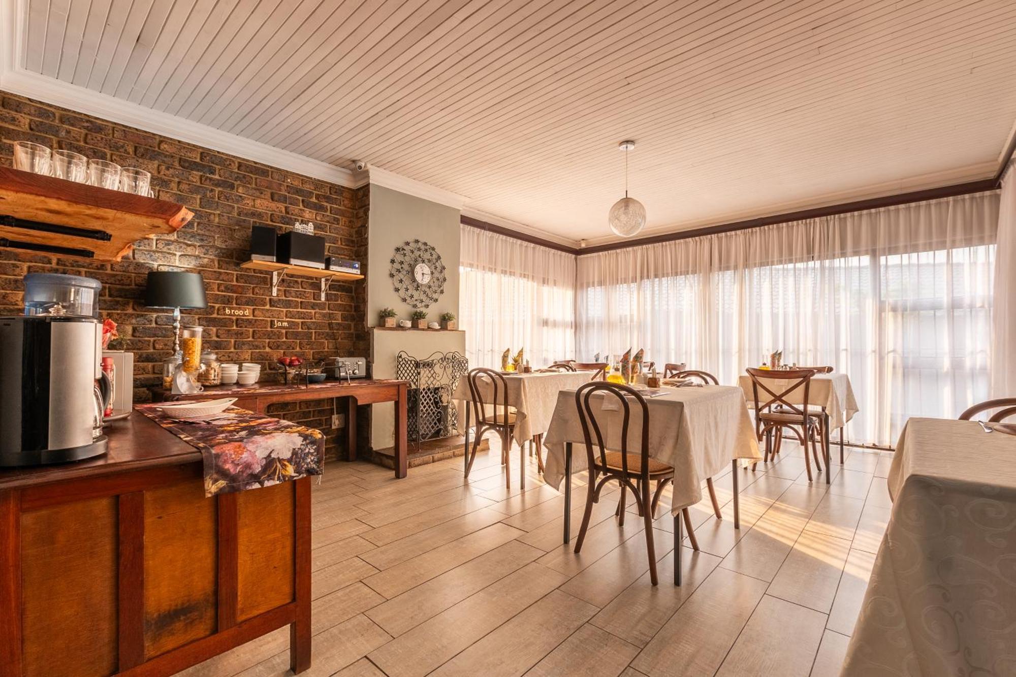 Diamond Rose Guest House มิดเดิลเบิร์ก ภายนอก รูปภาพ
